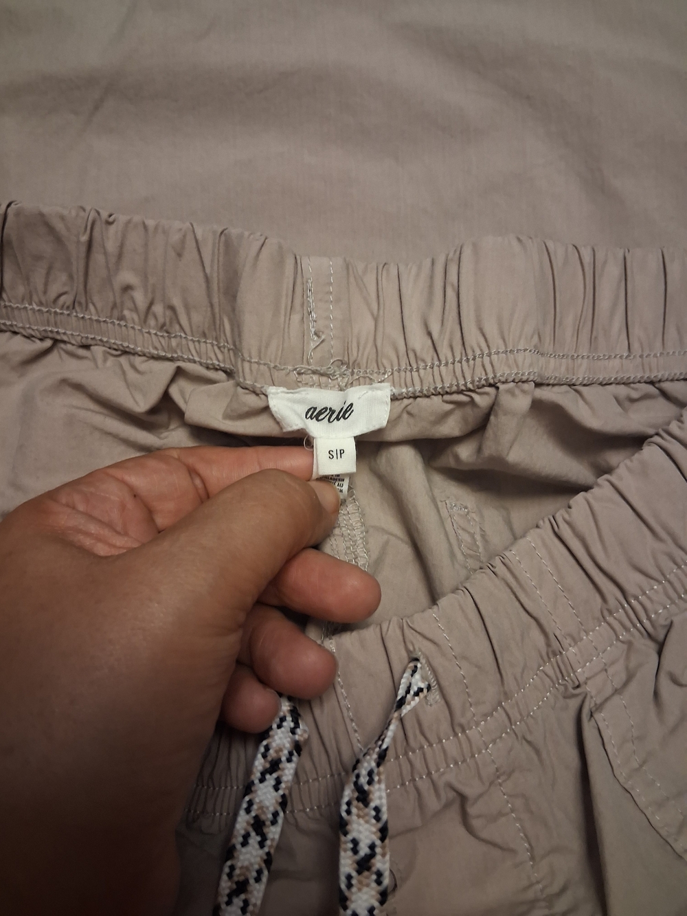 Men's Aerie Casual Elastic-Waist Cargo Pants in Light Beige. Size-S - Picture 2 of 4